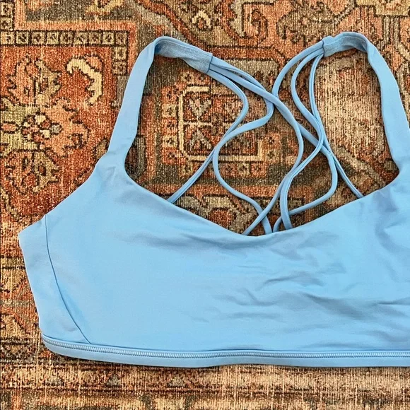LULULEMON Free To Be Zen Bra in Aero Blue Sz  10  - NWOT!! - Picture 7 of 13